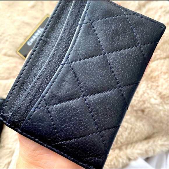 Chanel Black Caviar Flat Cardholder - Picture 2 of 7